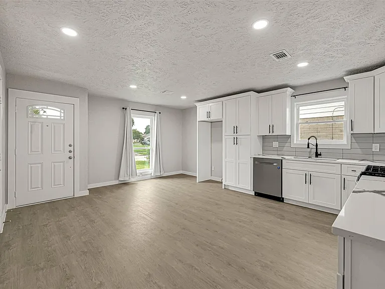 15322 Bedford Glen Dr — Photo 4