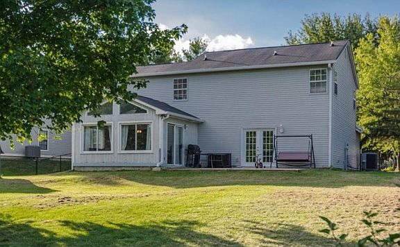 3rd image of 6445 Crimson Cir