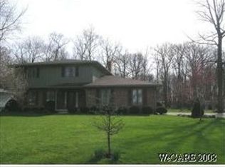 2624 Hummingbird St, Lima, OH 45807