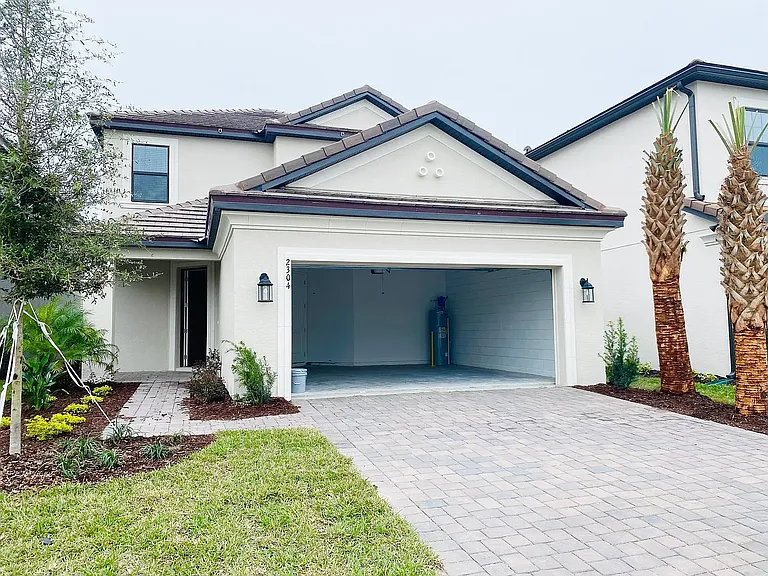 2304 Kestrel Perch Pl — Photo 15