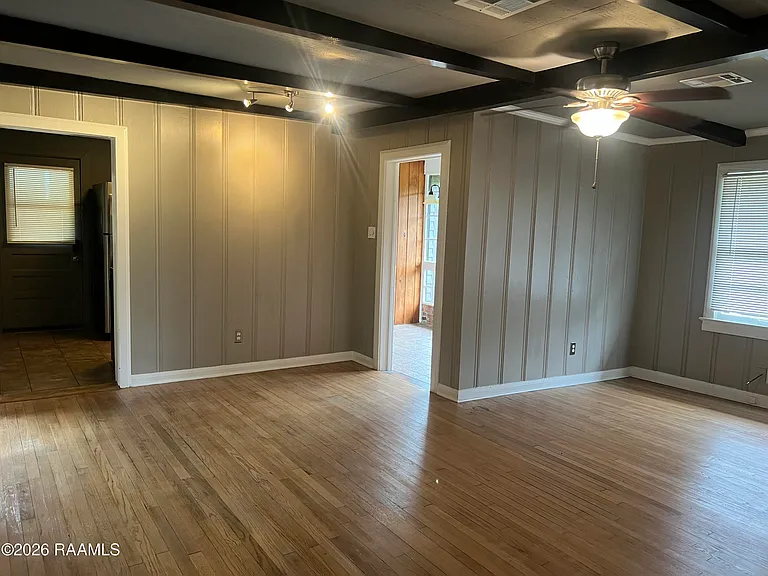 135 Oakcrest Dr — Photo 11