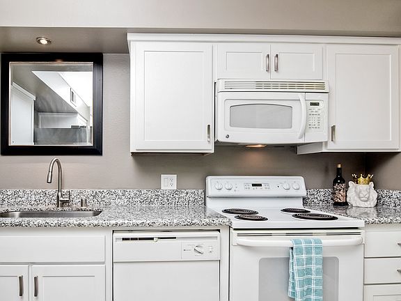 2nd image of 6884 Hyde Park Dr Unit G