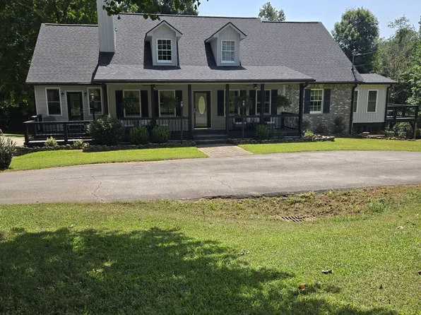 1032 Trainer Ave, Burns, TN 37029
