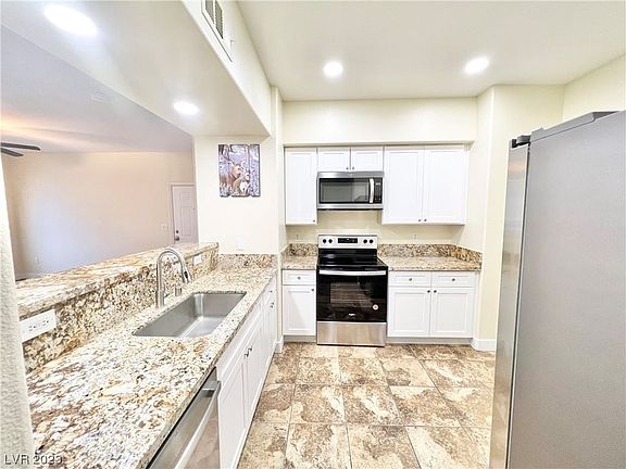 3rd image of 8000 W Badura Ave #1050