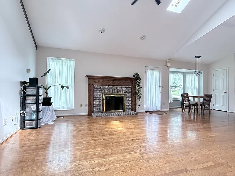 6112 Tarn Cir — Photo 19