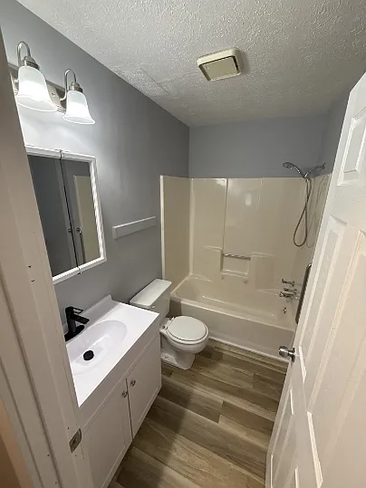 84 W Rebecca St #5 — Photo 10