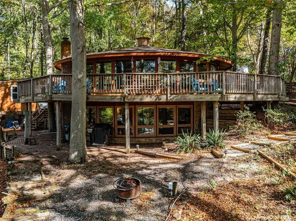 316 Plantation Dr, Montross, VA 22520