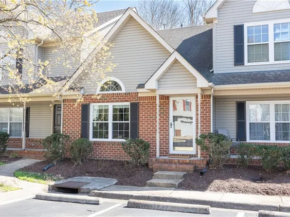 415 S Hill Ln, Chesapeake, VA 23322