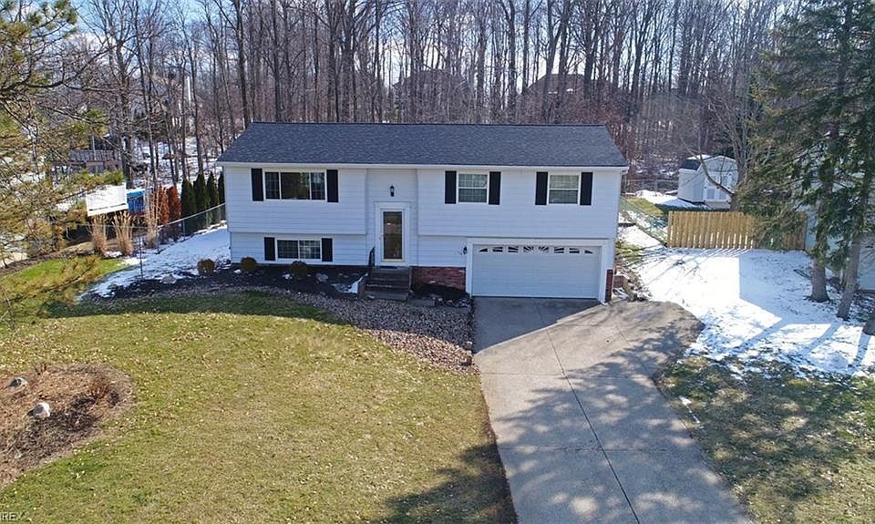1st image of 769 Poplar Dr