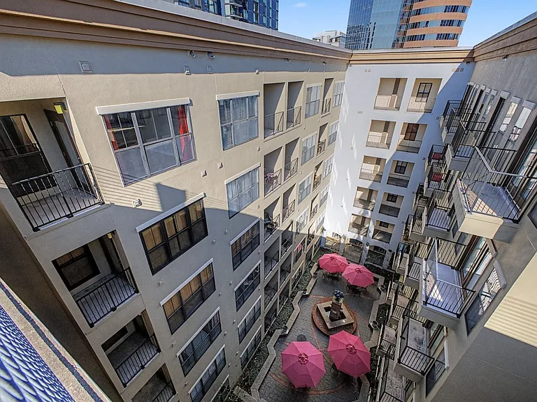 1803 Broadway — Photo 30