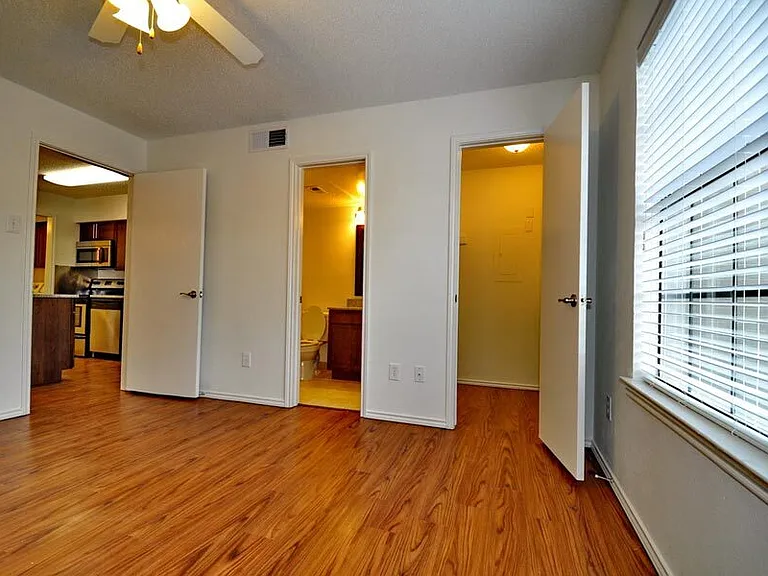 Everwood Apartments — Photo 13