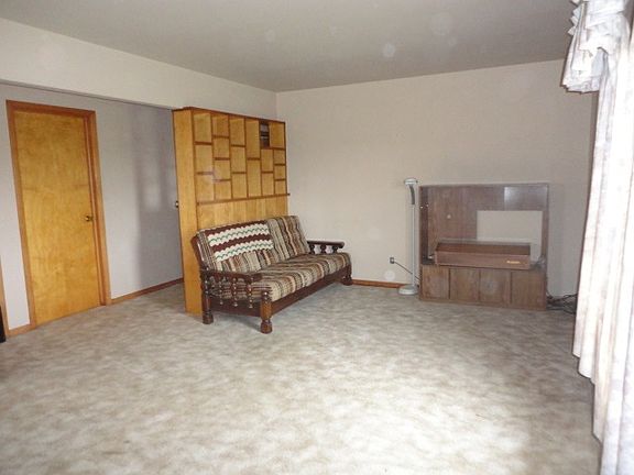 2nd image of 3281 Oo Ave
