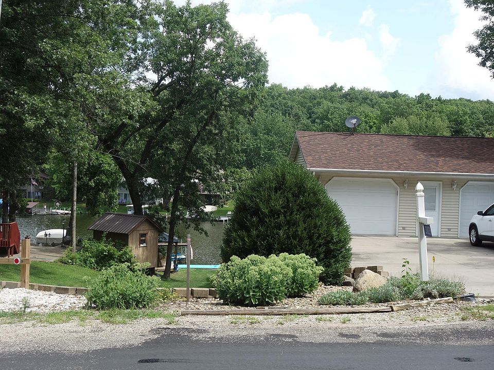 1st image of 3054 E Lakeshore Dr