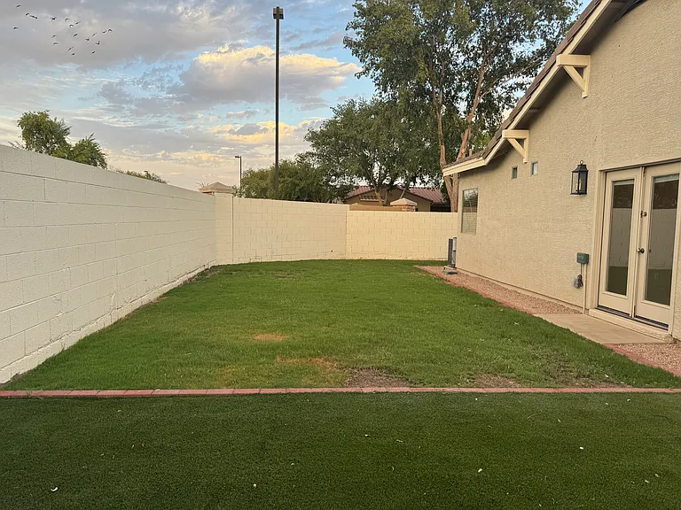 3424 E Vernon St — Photo 29