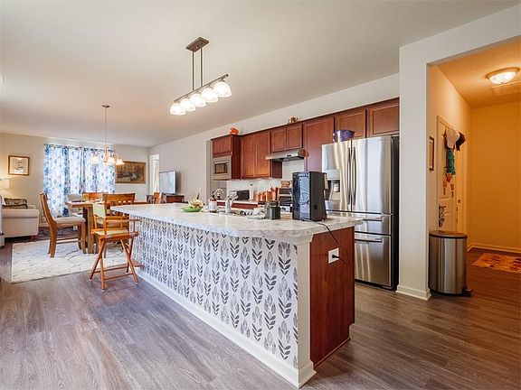 3rd image of 4919 Lilium Dr