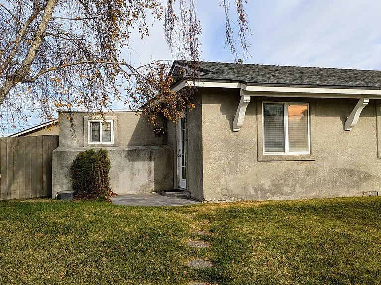 504 Mars Ave #A — Photo 10