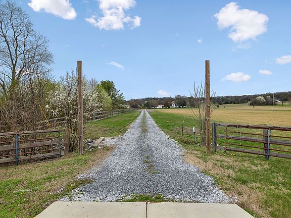 3rd image of 3685 Hartsville Pike