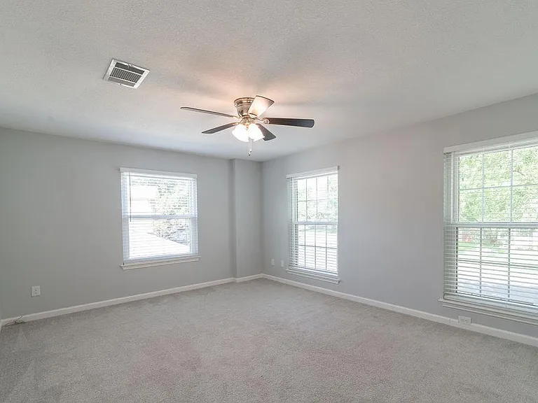 8319 Columbia Falls Dr — Photo 18