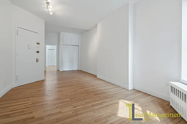 Rented by Lisa Management Inc | media 10