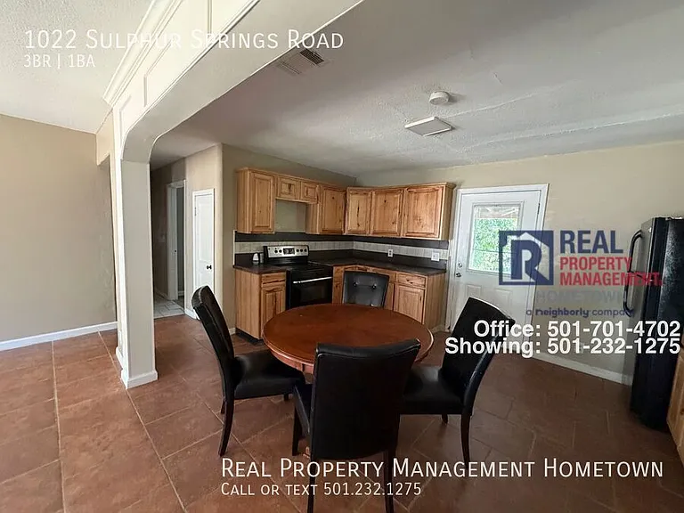 1022 Sulphur Springs Rd — Photo 5