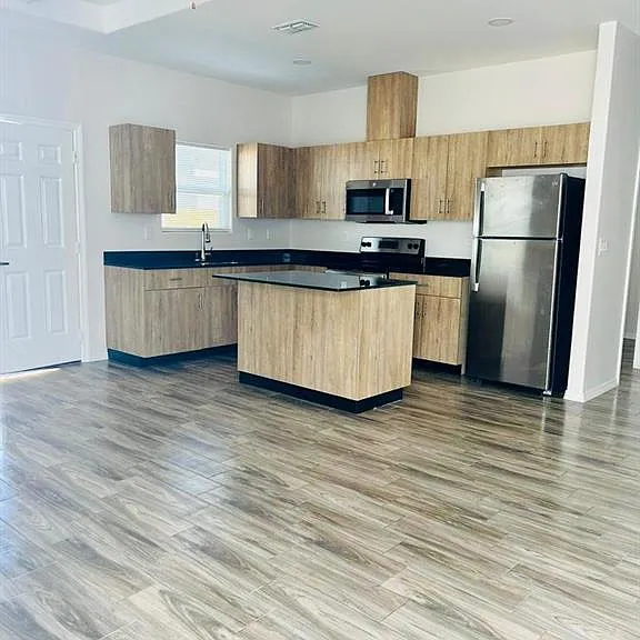 4904 N Crown Point #1 — Photo 8