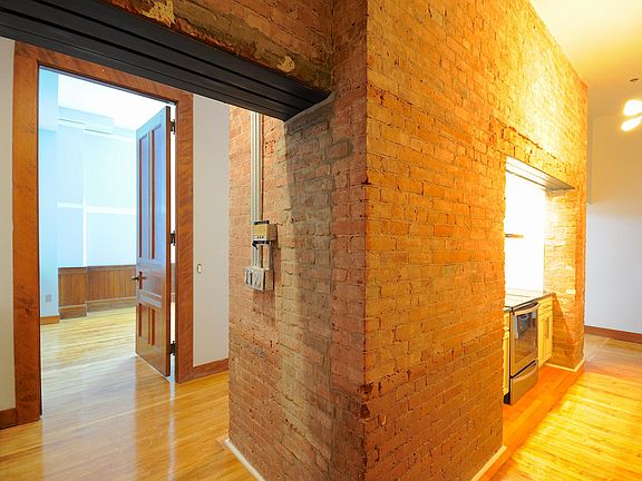 5th image of 27 Hillside Pl APT 14