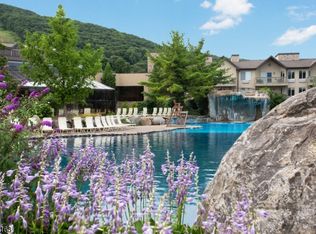 2 Chamonix Dr #212, Vernon Twp., NJ 07462