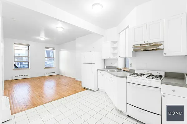 Rented by Bond New York | media 6