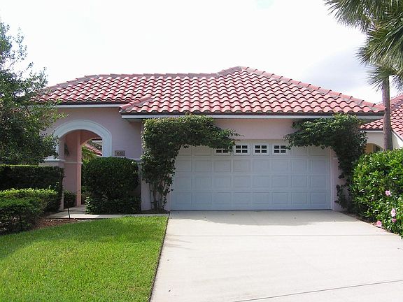 2nd image of 1681 Victoria Cir