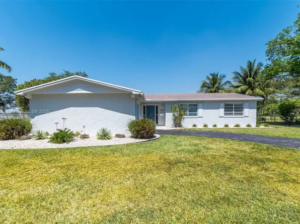9941 SW 101st St, Miami, FL 33176