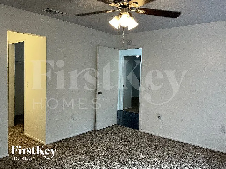 3228 Curry Woods Cir #2 — Photo 10