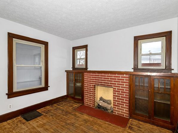 511 Crestmont Ave SE