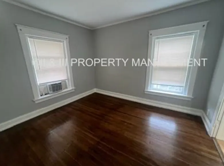 219 West 37th St Apt 2E - 1 — Photo 3