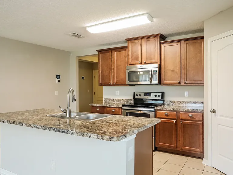 3251 Canyon Falls Dr — Photo 8