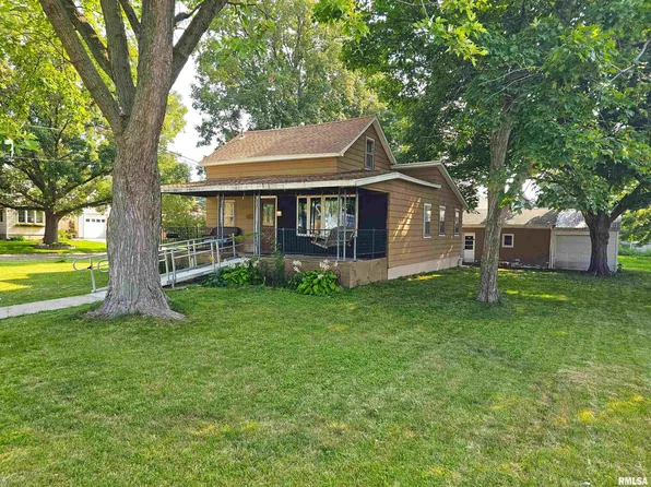 500 S Locust St, Tremont, IL 61568