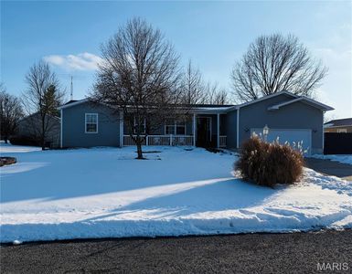 34113 Canoe Ct, Brighton, IL, 62012