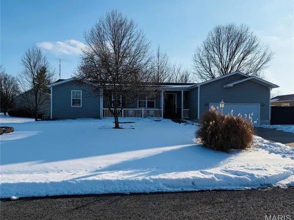 34113 Canoe Ct, Brighton, IL 62012