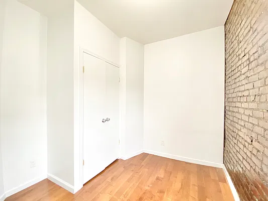 Rented by Bohemia Realty Group | media 10