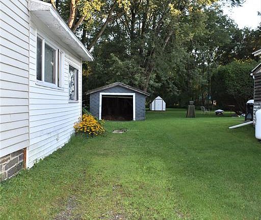 2nd image of 88 Kirby St