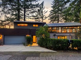 4183 SW Greenleaf Dr, Portland, OR 97221