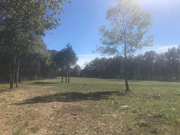4th image of 2830 Halls Hill Pike