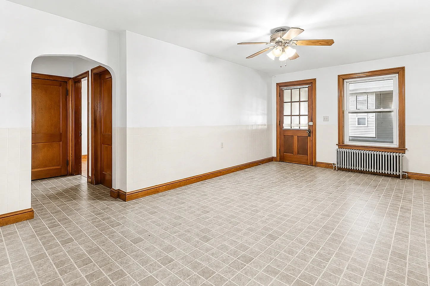 3 bed, 1100 sqft, $2,600 — Photo 2