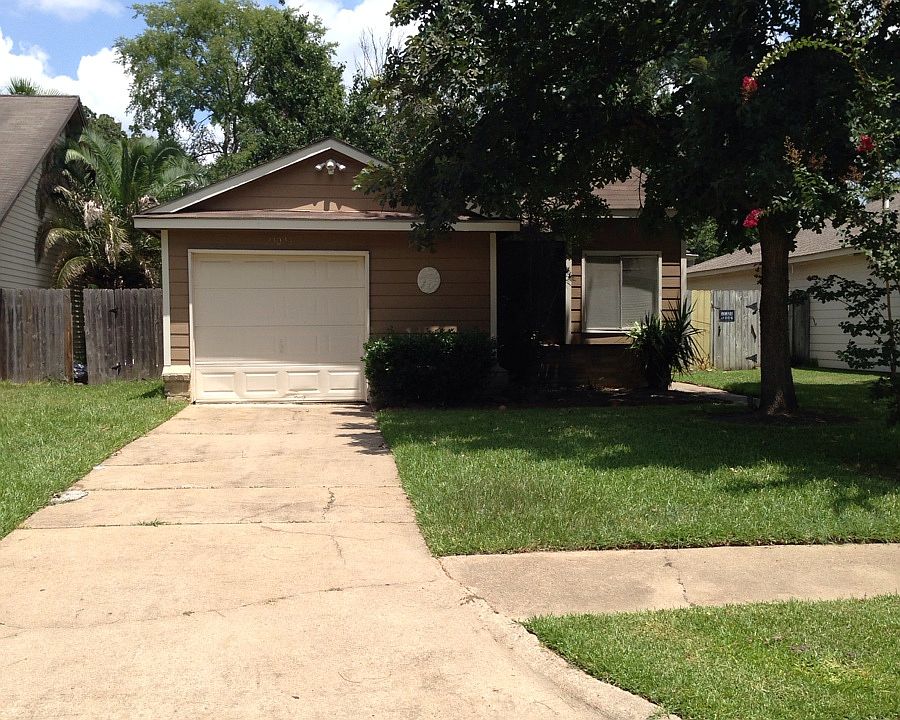 33218 Front House_08092014
