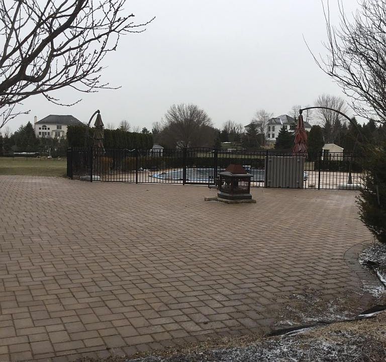 2nd image of 2 Sapphire Dr