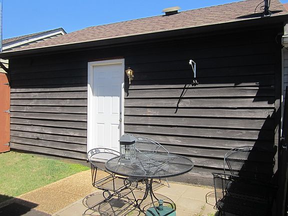 5th image of 226 Meadowcrest Dr