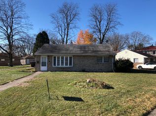 141 Blackhawk Dr, Park Forest, IL