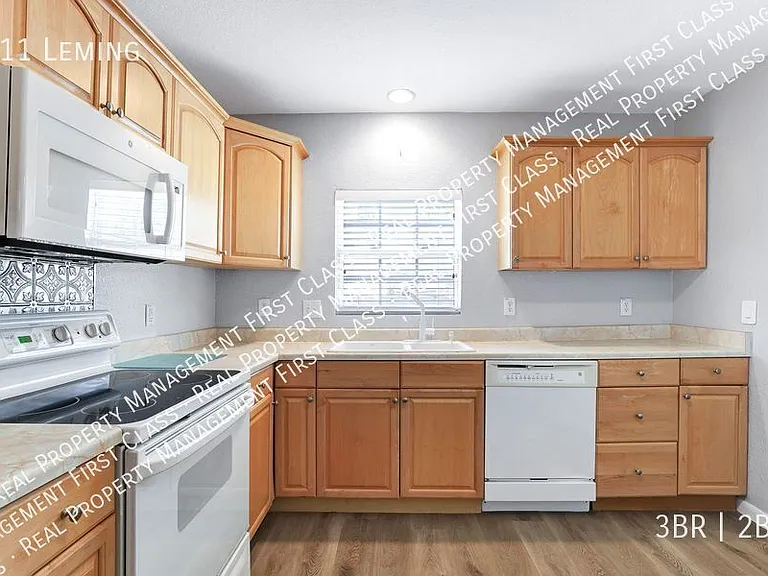 211 Leming Dr — Photo 9