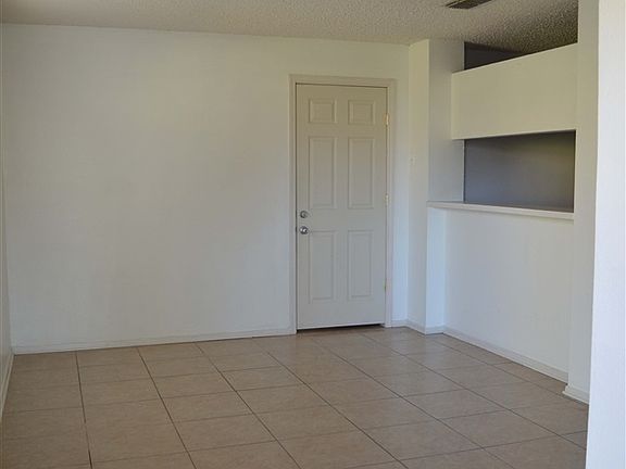 5th image of 1413 Eisenhower Dr