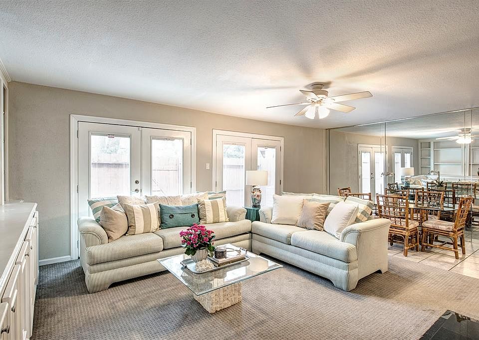 1st image of 2572 Bering Dr