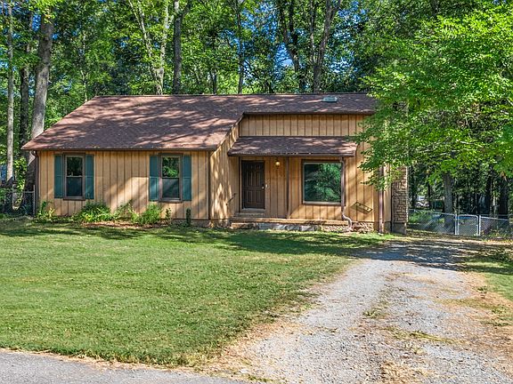 2nd image of 605 Marigold Dr